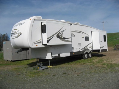 2008 Sandpiper 37 5th Wheel