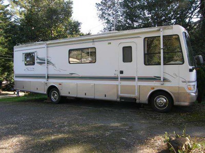 1999 31� Coachmen Santara