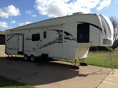 2008 34� Forest River Wildcat w/3 slides