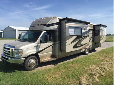2011 32� Jayco Melbourne w/3 slides