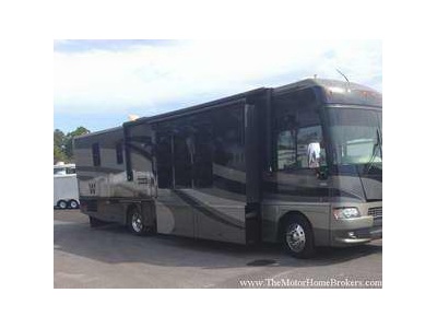 2007 Winnebago Adventurer 38J w/3 Slide-