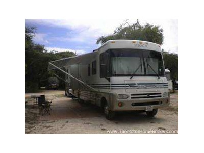 2001 Itasca Sunflyer 35U w/2 Slide-Outs