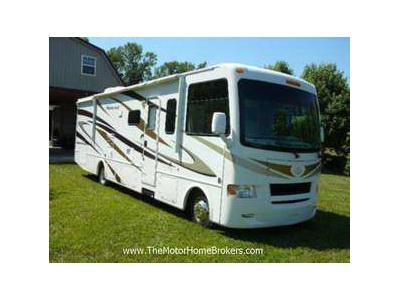 2011 Four Winds Hurricane 32A w/2 Slide-
