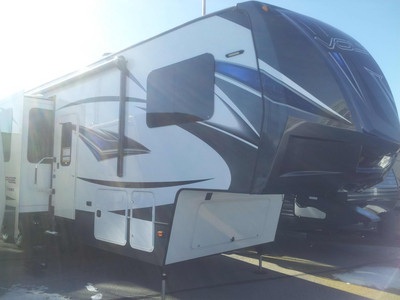 Financing!!! 2016 Voltage 3605 Raven 