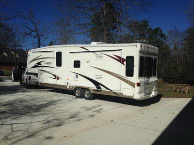 2007 35� Carriage Cameo w/3 slides