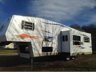 2005 28� Holiday Rambler Savoy w/slide