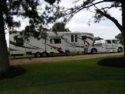 2011 41.2� Cyclone Full Throttle w/3 sli