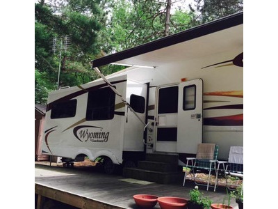 2007 37� Coachmen Wyoming w/3 slides