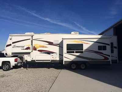 2006 35� Coachmen Sumerset w/3 slides
