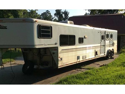 1999 44� Sundowner Toy Hauler