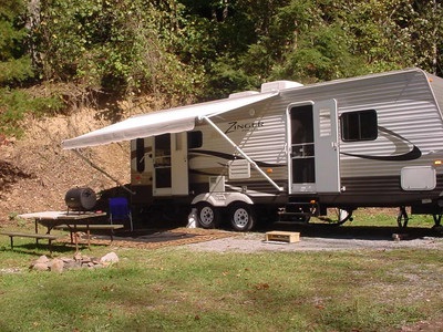 Like new 2014 Zinger trailer