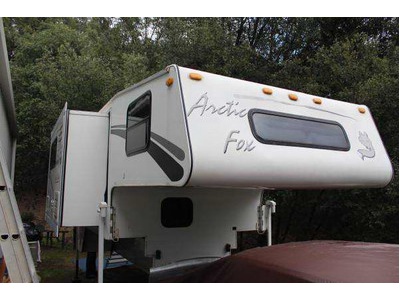 Financing Avail! 2005 Arctic Fox Truck C