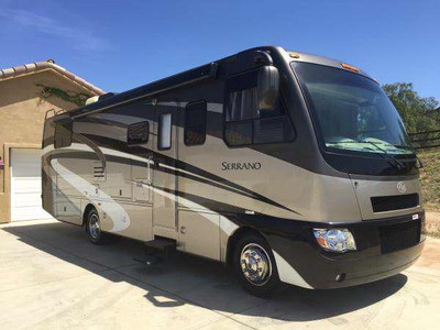 Financing! 2010 32� Four Winds Serrano