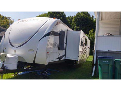 Financing! 2012 Keystone Bullet Premier 