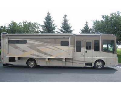 2008 40� Winnebago Destination w/2 slide