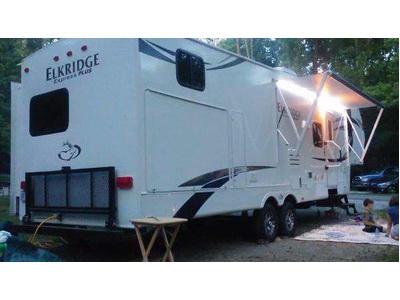 Financing! 2013 Heartland Elkridge Plus 