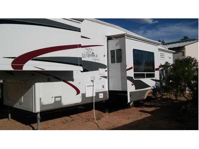 Financing!  2005 Jayco Designer w/4 slid