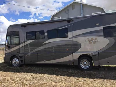 Financing! 2008 Winnebago Adventurer w/2