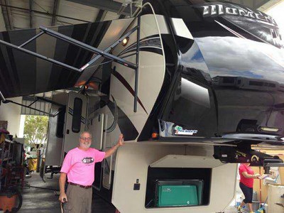Financing! 2015 Grand Design Momentum w/