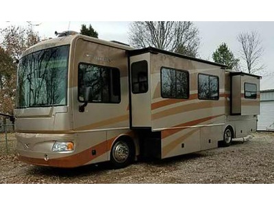 Financing! 2006 Fleetwood Bounder w/2 sl