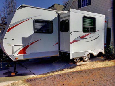 Financing! 2011 24ft. Cruiser RV Fun Fin