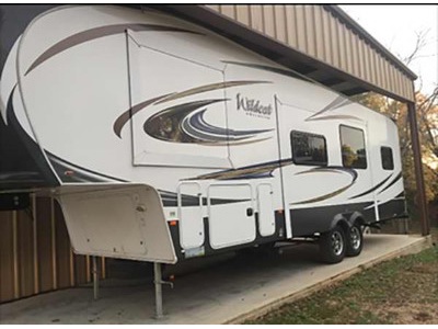Financing! 2015 39ft. Forest River Wildc