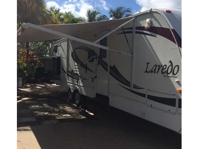 Financing! 2011 29ft. Keystone Laredo w/