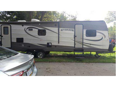Financing! 2015 32ft. Riverside 32RLS w/