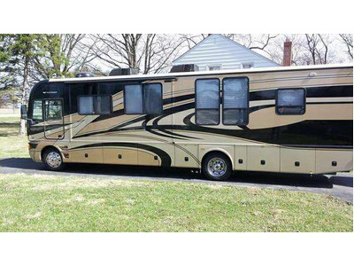 Financing! 2008 37ft. Fleetwood Pace Arr