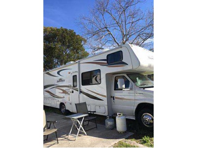 Financing! 2012 31ft. Forest River Sunse