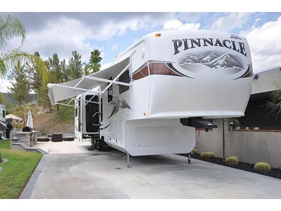 Financing 2012 36ft. Jayco Pinnacle w/4 