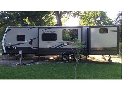 Financing! 2017 33ft. Crossroads Longhor