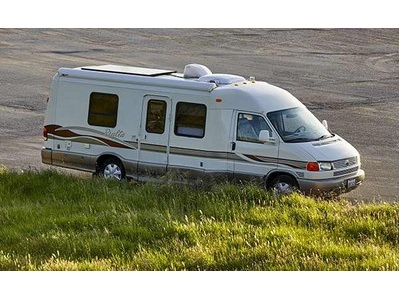 2000 22ft. Winnebago Rialta Class B