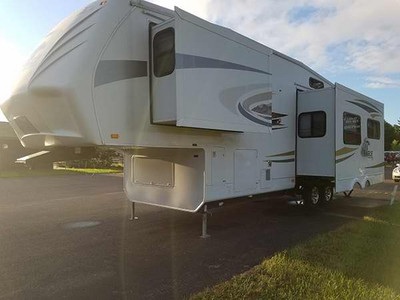 Financing! 2009 29ft. Jayco Eagle Deluxe