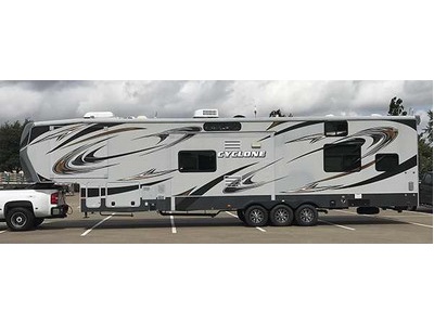 Financing! 2012 43ft. Heartland Cyclone 