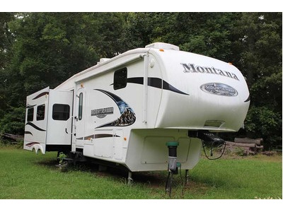 Financing! 2011 Keystone Montana Mountai