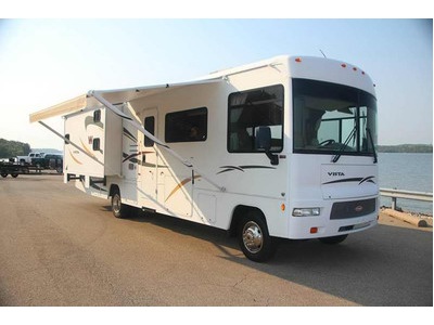 Financing! 2008 32ft. Winnebago Vista w/