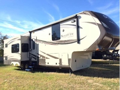 Financing! 2014 39ft. Grand Design Solit