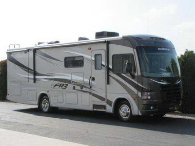 Financing! 2015 30ft. Forest River FR3 3