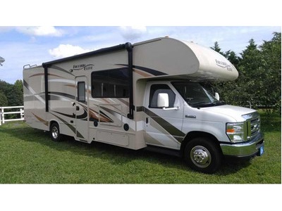 Financing! 2016 Thor 29 Freedom Elite w/