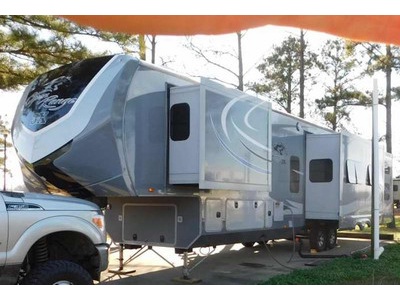 Financing! 2015 42ft. Open Range w/5 sli