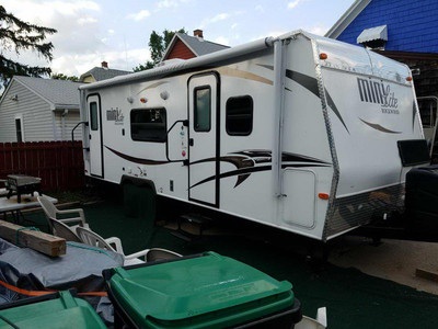 Financing! 2014 Forest River Rockwood 28