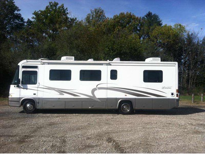 2001 Georgie Boy landau 3301FS