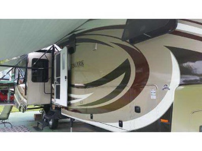 Gorgeous 2014 Heartland Landmark 