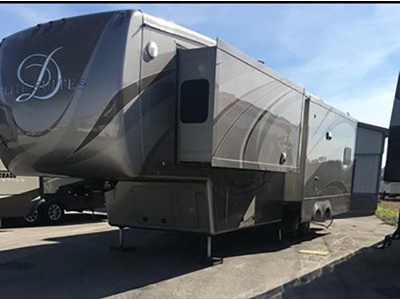 By Owner! 2014 40ft. Elite Suites Mobile