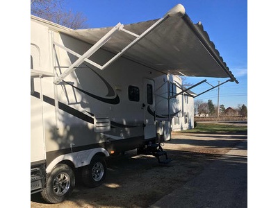 By Owner! 2019 32ft. Crossroads Reserve 