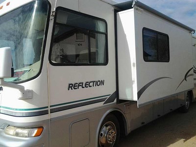 By Owner! 2000 Forest River Reflection