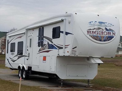 By Owner! 2009 37ft. Heartland Bighorn M