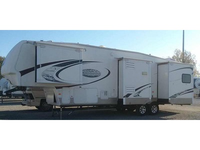 By Owner! 2009 Keystone Montana Mountain