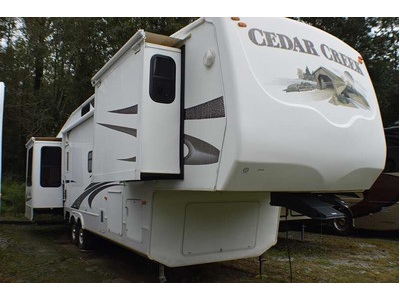 By Owner! 2009 40ft. Forest River Cedar 